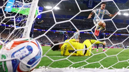 Hulijan Alvarez (Argentina) na meču sa Zelenortskim Ostrvima